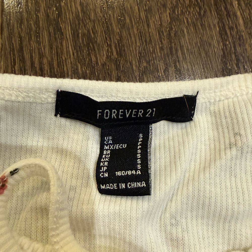 Forever 21 Cream Ribbed Top with Subtle Floral Accent - Picture 2 of 2